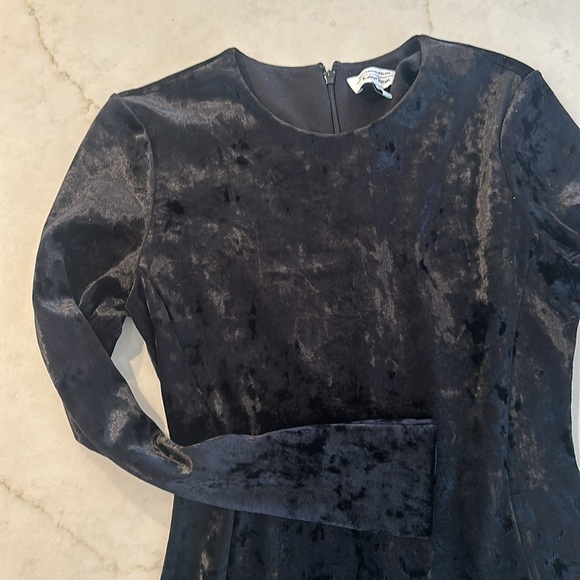 Black Velvet Long Sleeve Mini Dress from & Other Stories - Picture 5 of 10